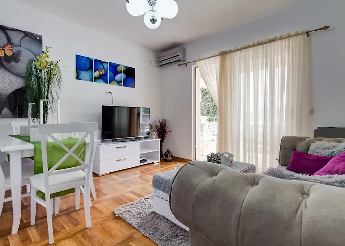 Varja 2 Apartment